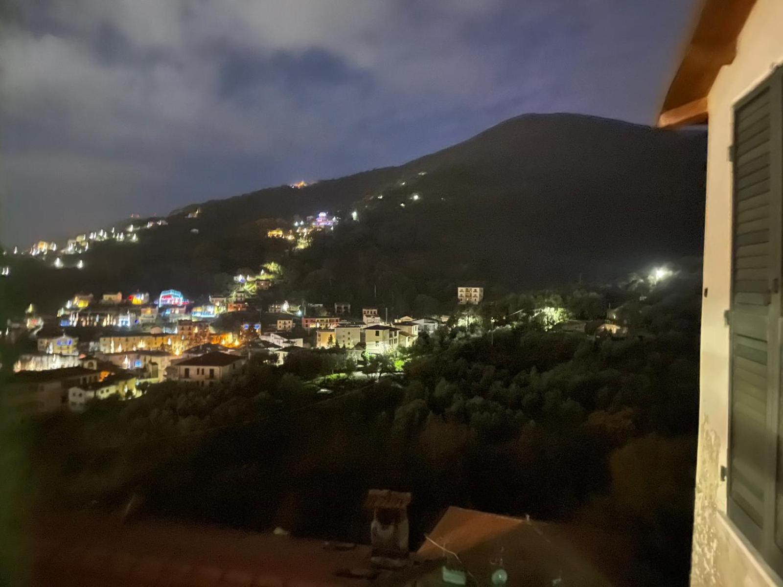 La Spezia Stazione Centrale 5 Terre - Murlo ภายนอก รูปภาพ